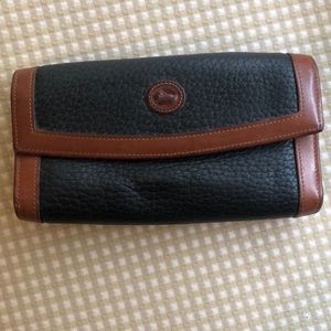 dooney and bourke wallet